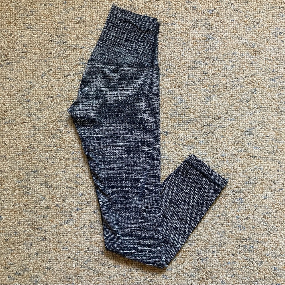 Lululemon Align tight 25”